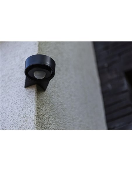 Détecteur de mouvement indépendant DAWNY pour contrôler les lumières extérieures, fonctionnant sur batterie