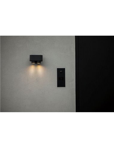 Aplique de pared LED exterior CYPRES con 2 focos orientables GU10 14W