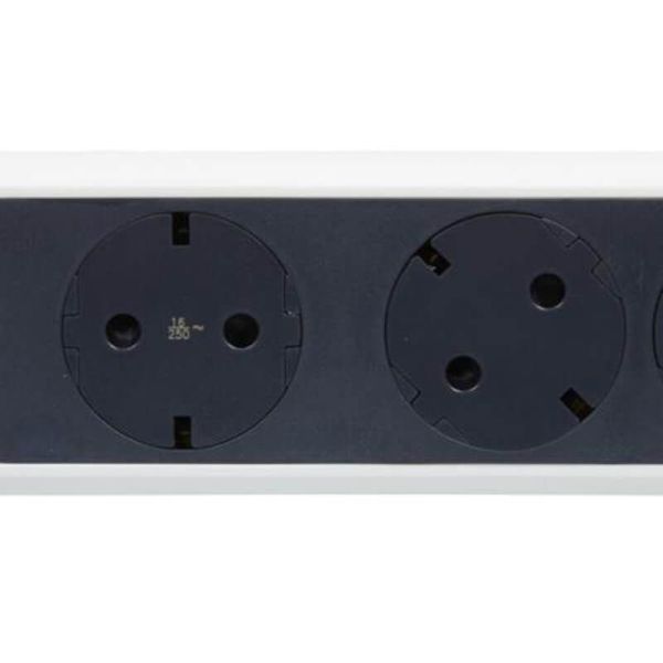 Regleta de Enchufes 6 tomas ransates fija y giratoria 1,5Mts Cable y Interruptor 2P+T Blanca y Negra 694529