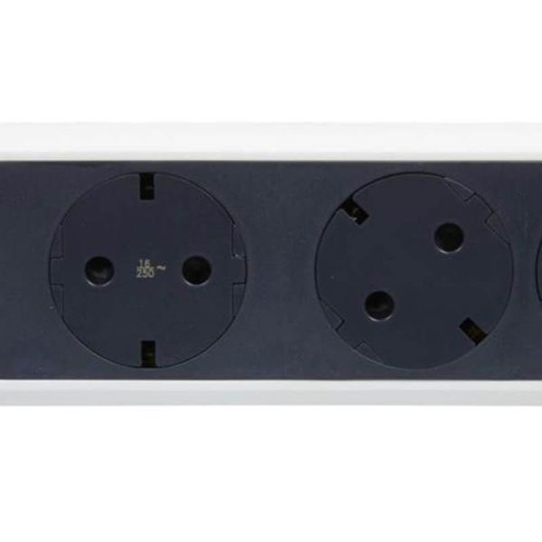 Regleta de Enchufes 5 tomas ransates fija y giratoria 1,5Mts Cable y Interruptor 2P+T protección Blanca y Negra 694531