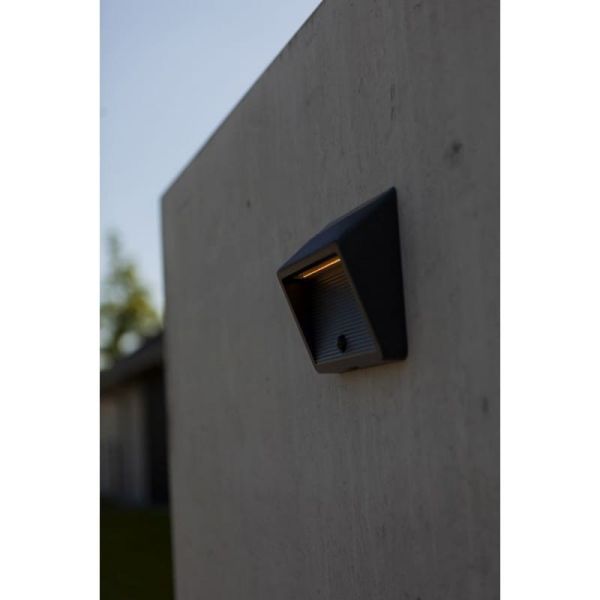Aplique solar LINKO wall Light con sensor PIR y panel solar para iluminación ecológica 11,5W 3000K