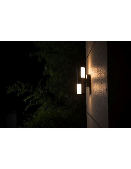 Aplique tubular LED exterior CYRA antracita con cabezales que rotan 350º 3000K