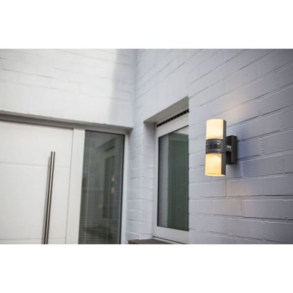 Aplique LED tubular exterior CYRA antracita con sensor de movimiento negro, con cabezales que rotan 350º 3000K