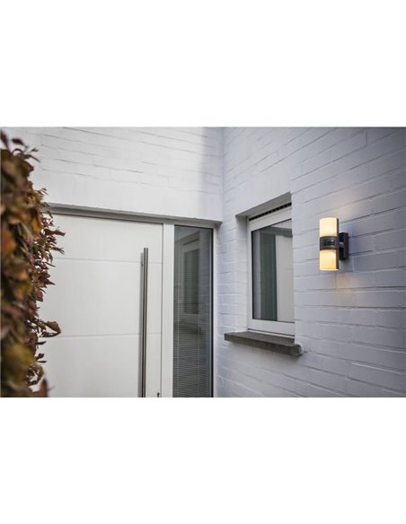 Aplique LED tubular exterior CYRA antracita con sensor de movimiento negro, con cabezales que rotan 350º 3000K