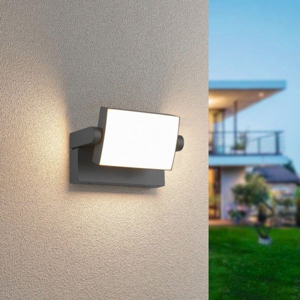 Ejemplo Aplique de Pared LED Exterior Orientable KANSAS en Fachada | LeonLeds