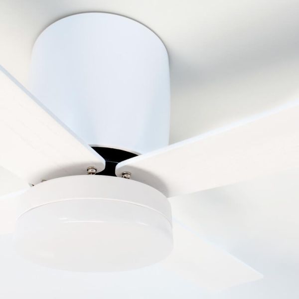 Ventilador DC SURAT blanco LED 18W 1600 Lm, con 4 aspas largas  47w potencia CCT Dim