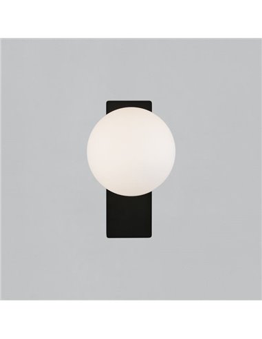 Aplique de pared interior LED KIN Negro/Níquel con tulipa redonda Opal, LED 8W 2700K 370lm