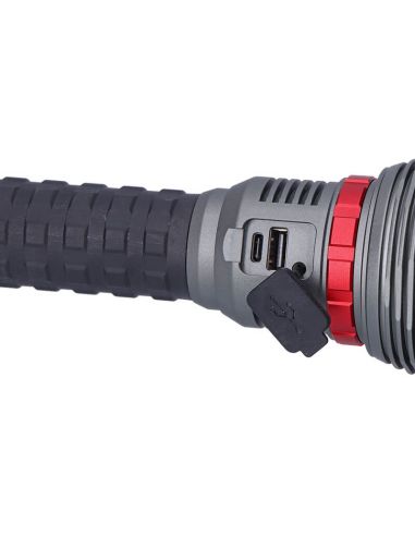 La lampe de poche connectée à un appareil mobile, mettant en évidence la fonction power bank et sa capacité à charger d'autres a