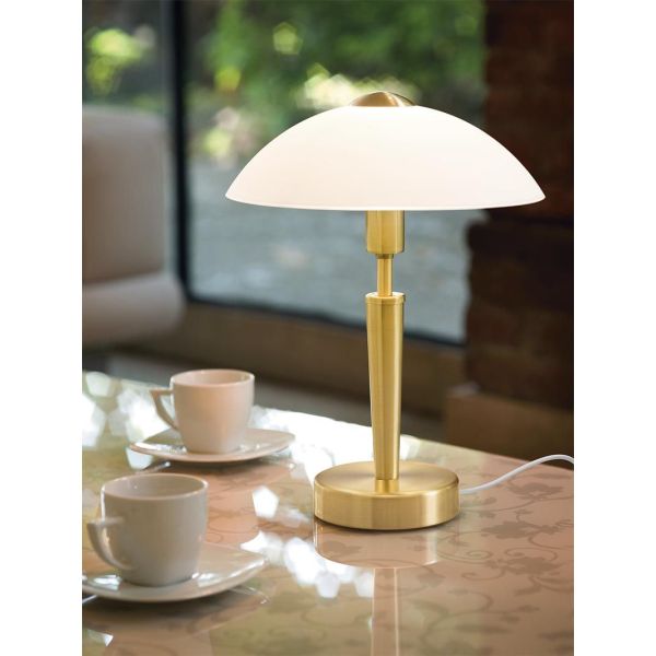 Lámpara de Mesa SOLO 1 Latón-Mate y Vidrio Blanco Satinado - Elegancia y Funcionalidad 35Cm