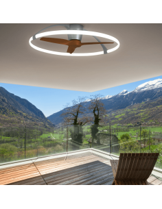 Ventilador Nepal Mantra con Plafón LED en funcionamiento, mostrando su elegante diseño y potente iluminación de 75W 7533 2