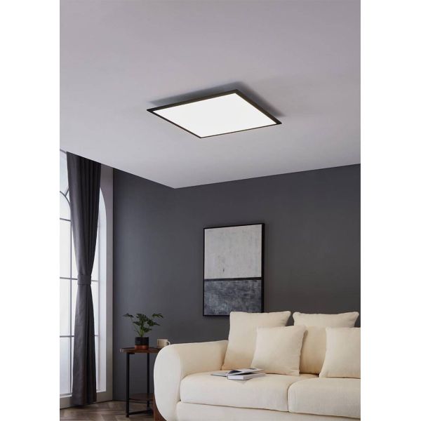 Salón con Plafón LED cuadrado negro 60x60 4000K 4.700Lm IP20 Salobrena 1 33W Instalación en Superficie 900819 Eglo