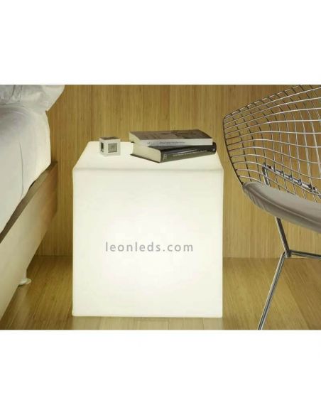 Cubo LED blanco iluminado con cable para exterior CUBY 40, 6000K (luz fría) New Garden | LeonLeds Iluminación