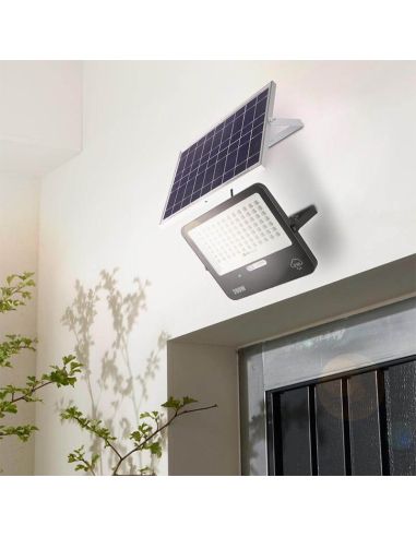 Proyector LED Solar de Alta Potencia 200W Milan con Control Remoto | IP65 Exterior