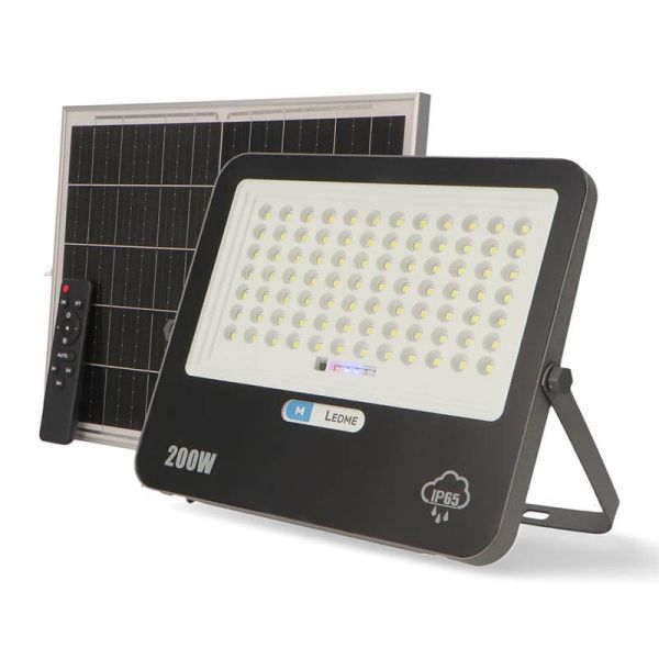 Proyector LED Solar de Alta Potencia 200W Milan con Control Remoto | IP65 Exterior