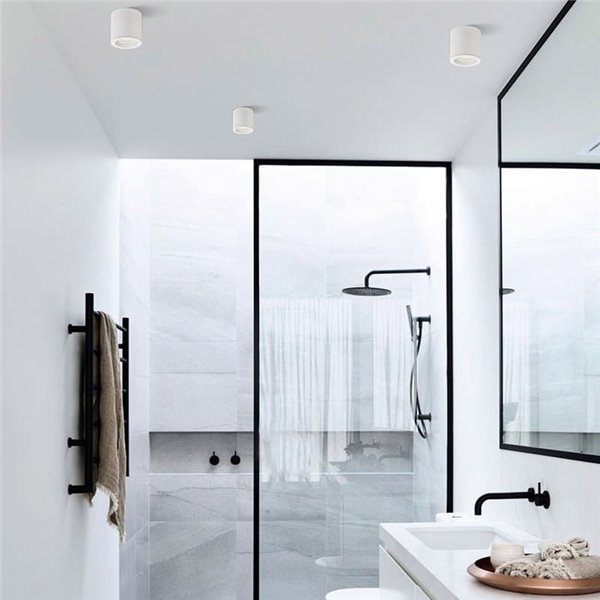 Plafonnier en saillie adapté aux salles de bains blanc texturé VANDUO, GU10 8W, IP65