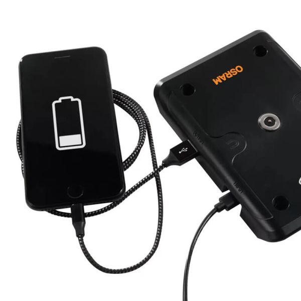 Base de carga cargando un movil Base de Carga LEDinspect SINGLE CHARGE PAD de OSRAM | LeonLeds
