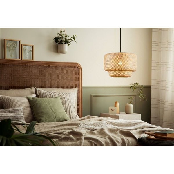 Suspension type HETTONLE Nature avec abat-jour rond en rotin et câble textile noir E27