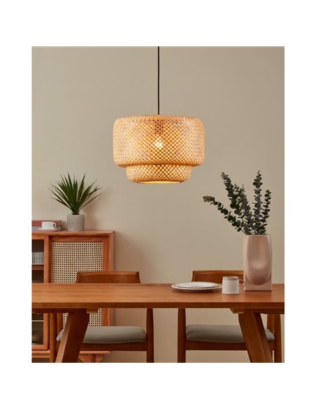 Lámpara colgante tipo Nature HETTONLE co pantalla redonda de ratán y cable textil negro E27