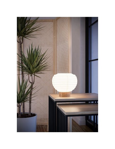 Candeeiro de mesa SUMMERHILL com abajur de papel branco e detalhes em madeira, E27