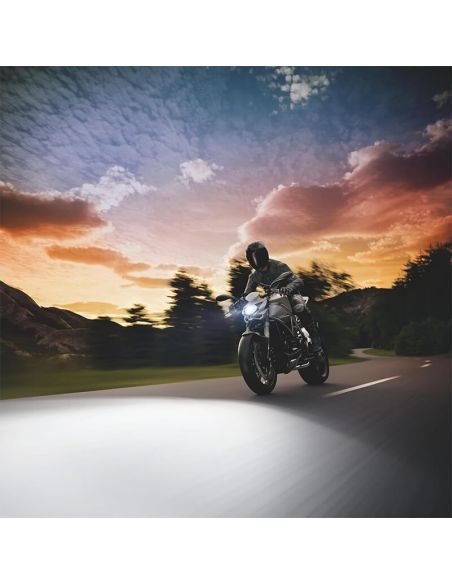 Moto con Bombilla Led H4 para motor Night Breaker LED Smart homologada en España +330% de brillo 64193DWNBSM-1HB