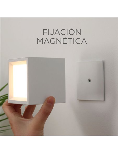 Aplique de parede sem fio BOX 8 com acessório de parede magnético, fácil de instalar branco