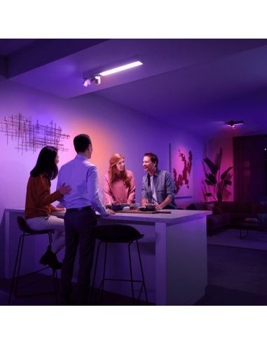 Plafonnier LED avec 3 spots Blancs adressables dans un salon | LéonLeds