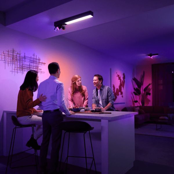 Plafón de techo LED integrado Centris Hue blanco 36W foto ambiente | LeonLeds
