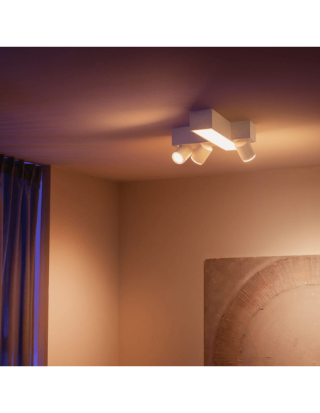 Plafonnier LED Centris Hue blanc 25W dimmable dans un salon | LéonLeds