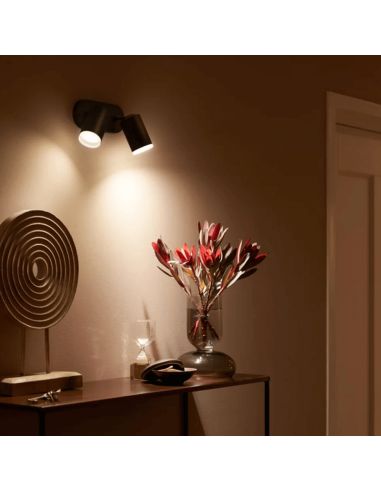 Foco inteligente 2 luces Fugato negro foto ambiente| LeonLeds