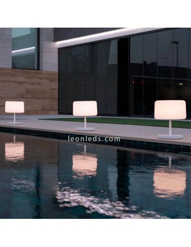 Lámpara de pie exterior solar y batería recargable regulable Chloe Plant color Madera New Garden | LeonLeds Iluminación
