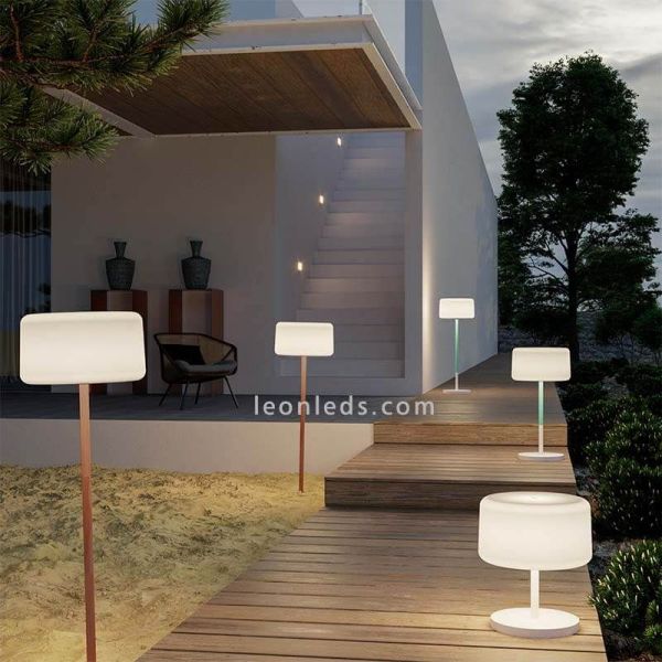 Lámpara de pie exterior carga solar regulable serie Chloe Plant color Madera marca New Garden | LeonLeds Iluminación