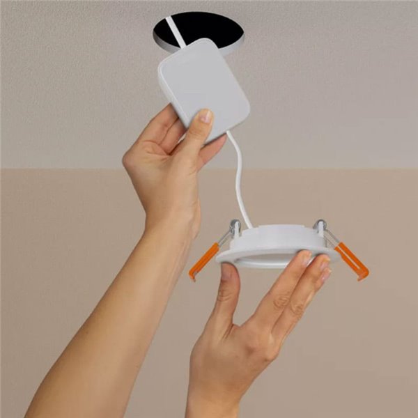 Downlight empotrable inteligente LED 170mm Hue WACA Slim, blanco, regulable, 12W 1500Lm, 2000 - 6500 Hue White Color Ambiance
