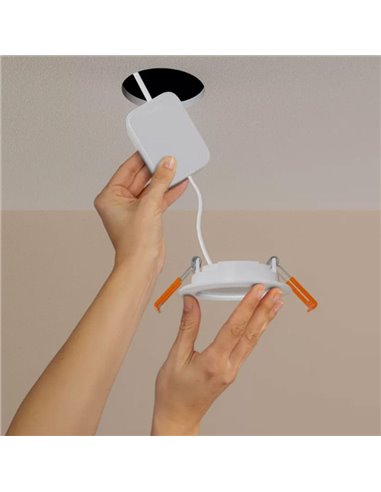 Downlight empotrable inteligente LED 170mm Hue WACA Slim, negro, regulable, 12W 1500Lm, 2000 - 6500 Hue White Color Ambiance