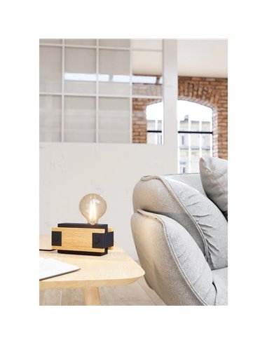 Lámpara de mesa de madera flameada y metal negro LAYHAM, con 1 Luz E27