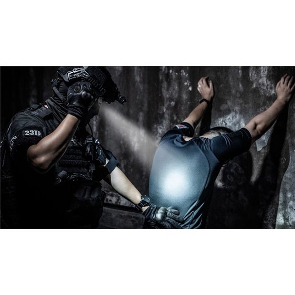 Lampe de poche LED EDC31 3500 lumens Autonomie de la batterie 57 heures IP68