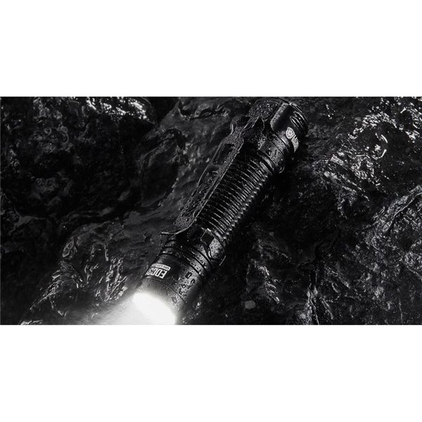 Linterna de Mano LED EDC31 3500 Lúmenes Autonomía Batería 57 horas IP68