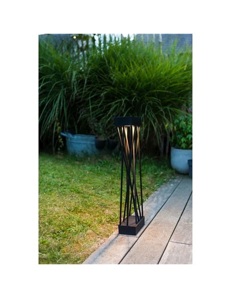 Farol solar LED SPIDO com estaca de solo, design elegante em preto, 10,5W, 900Lm, 3000K