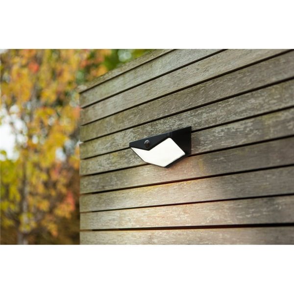 Aplique de pared LED, solar con sensor PIR, WINGS, negro, 3,7W 500Lm, 5000K