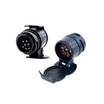 Buchsen, Stecker und Adapter